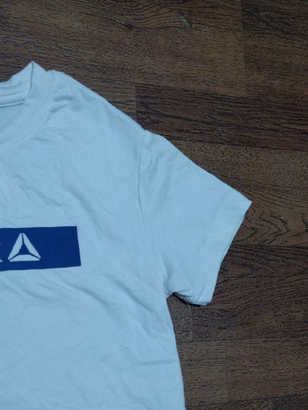 Reebok White Kids Tee with Navy Logo Bar - Picture 5 of 7